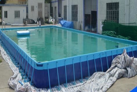 SGS 10M X 10M PVC حوض السباحة الإطار المعدني للصيف المضغوط
